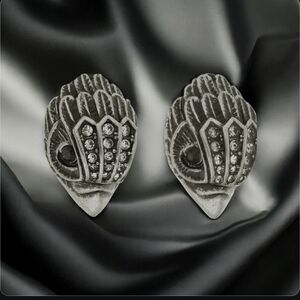 Kurt Geiger-Eagle Head  Stud Earrings (Gunmetal 🩶)